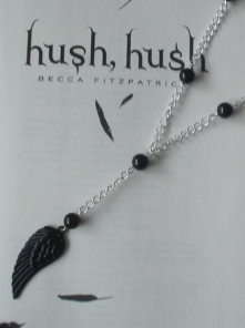 Hush, Hush un romance paranormal
